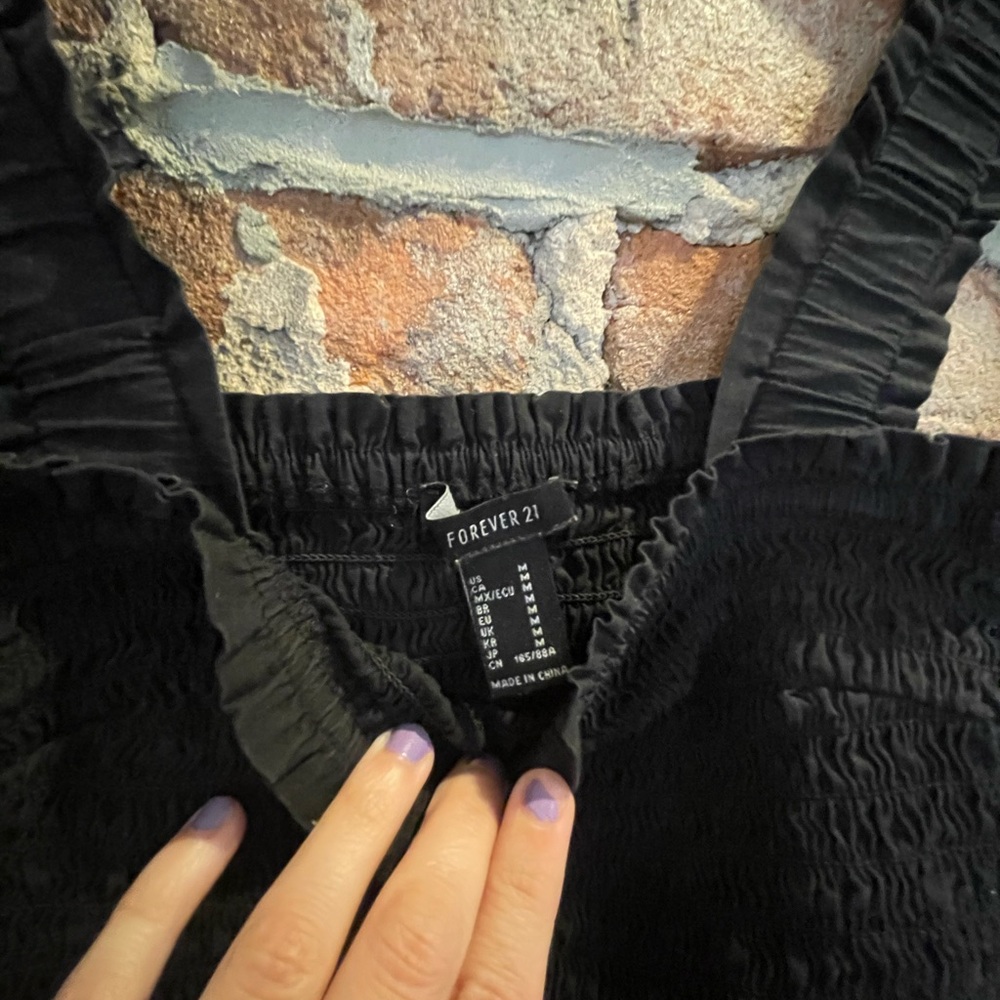 Black Ruched Crop Top - Picture 4 of 5